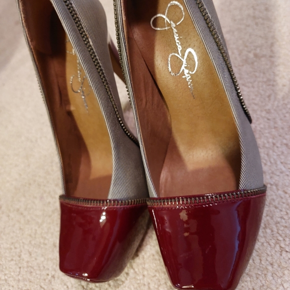 Heels. Like new, only wear couple times. - Picture 4 of 6